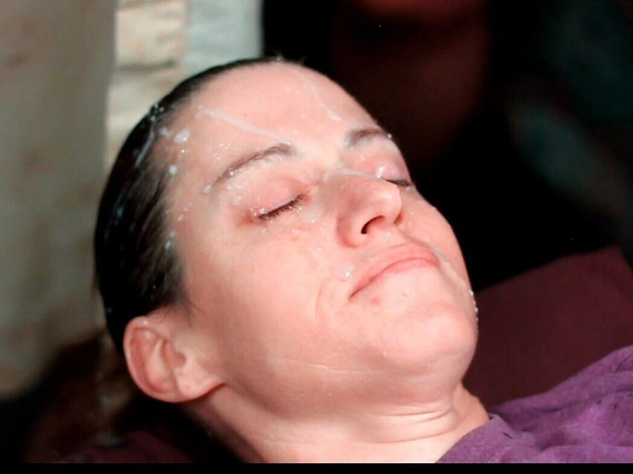 Dirty Dees: Lebih banyak aksi pancutan muka amatur buatan sendiri berganda.