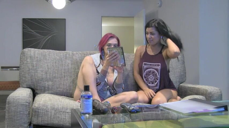 Anna Bell Peaks: Babes use the couch for sensual lesbian intimacy