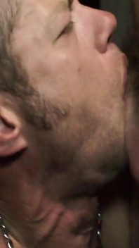 Hot loads scene-2threesome з твінком, який насолоджується смоктанням і ковтанням сперми