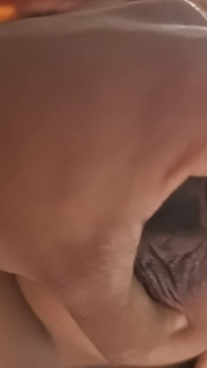 Your Misti: Chupando las tetas más grandes de mi esposa muy divertido