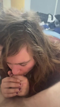 Německá dívka saje a je ošukaná do pusy
