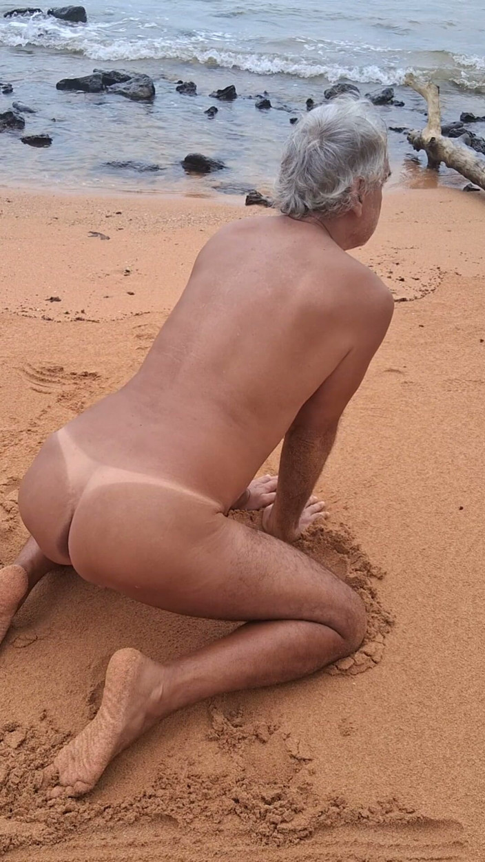Ladysilvas: Ladysilva on the Beach Naked Showing off Her Big Sexy...