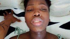 Garota negra com peitões tão carente que eu não podia resistir ao meu treinamento sexual com novo padrasto ele ama sua adolescente safada e com tesão