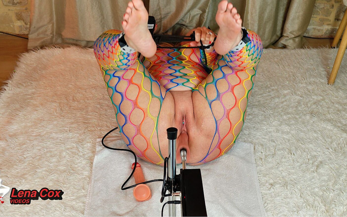 Lena Cox: Amarrado e levado duro por minha máquina de sexo