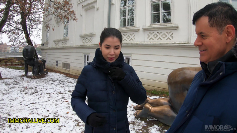 Immoral Family: Pregnant stepdaughter takes out her competition on Christmas! Jennifer Mendez...