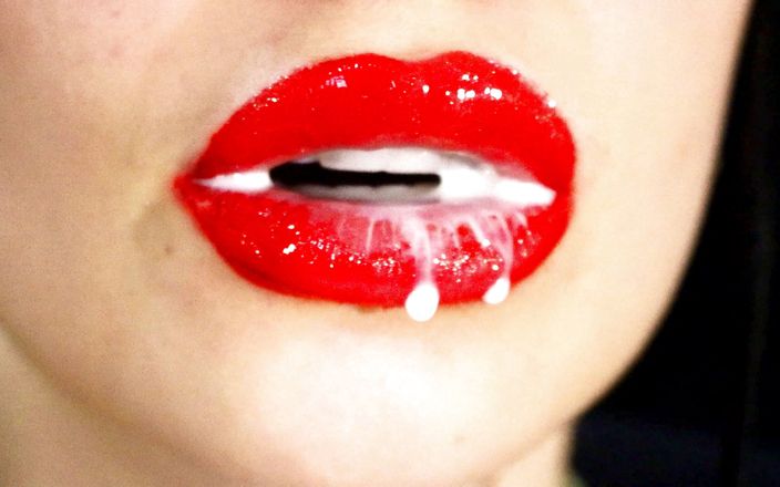 Goddess Misha Goldy: Rote lippen und ein spiel mit flüssigkeit und speichel! Milch...