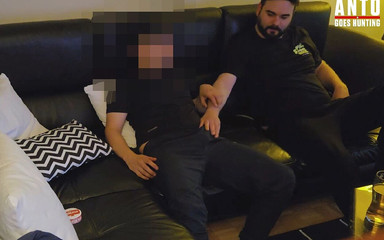 AntoGoesHunting: Hetero-freundin chris will nach der arbeit für eine entspannende zeit...