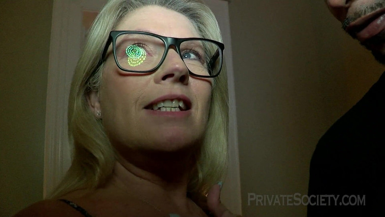 Private Society: Whore Wife Goes the Distance