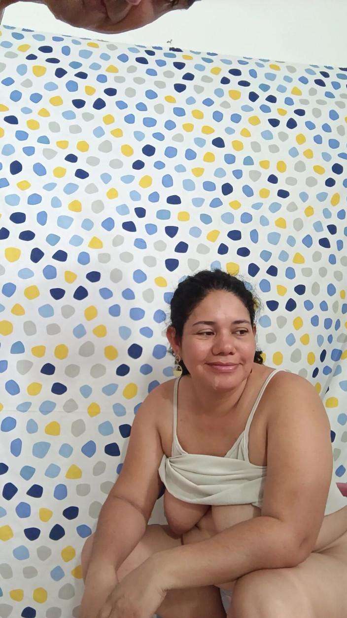 Valkyrie and Luigy Couple: La bella moglie succhia il cazzo