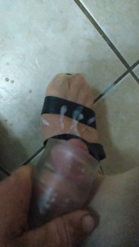 Cumming on My Pantyhose Feet