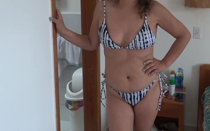 Ardientes69: En la playa mientras me puse bikini, el hijastro de...