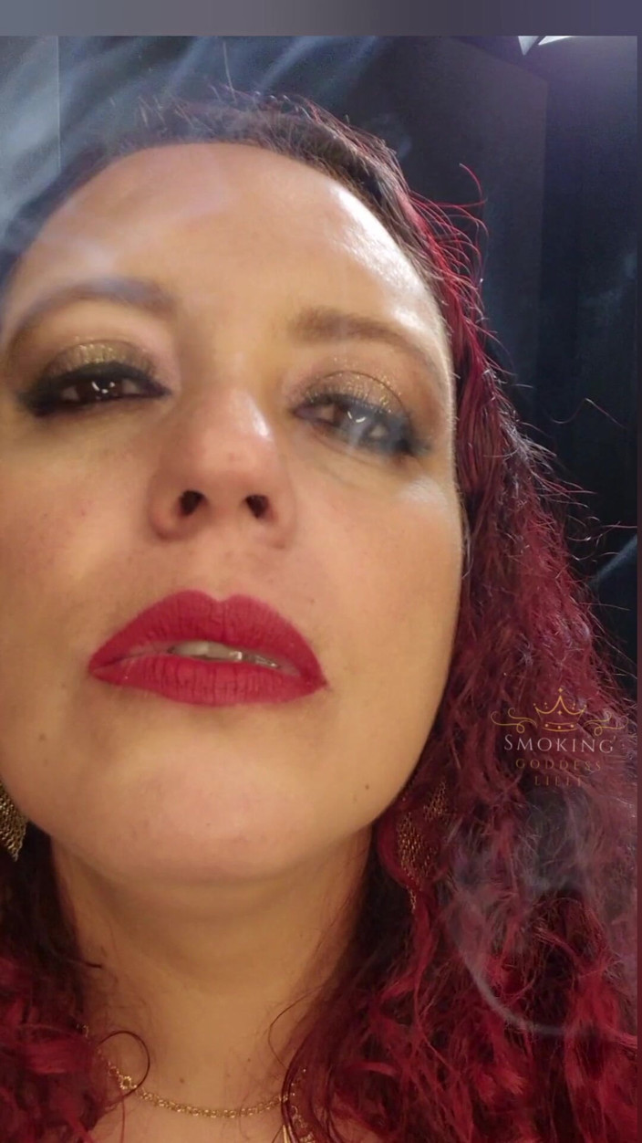 Lilli Cukierek Cox: Feel My Smoke