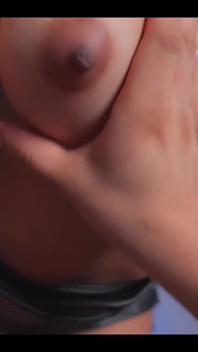 Jsem děvka! Mám přítele, ale líbí se mi péro svého nevlastního bratra - Tara Rico