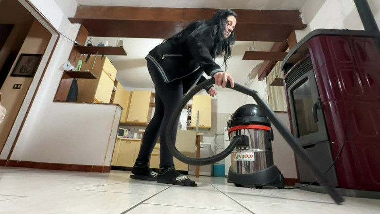 Bergami Melissa: Ti Risucchio Nella Mia Aspirapolvere