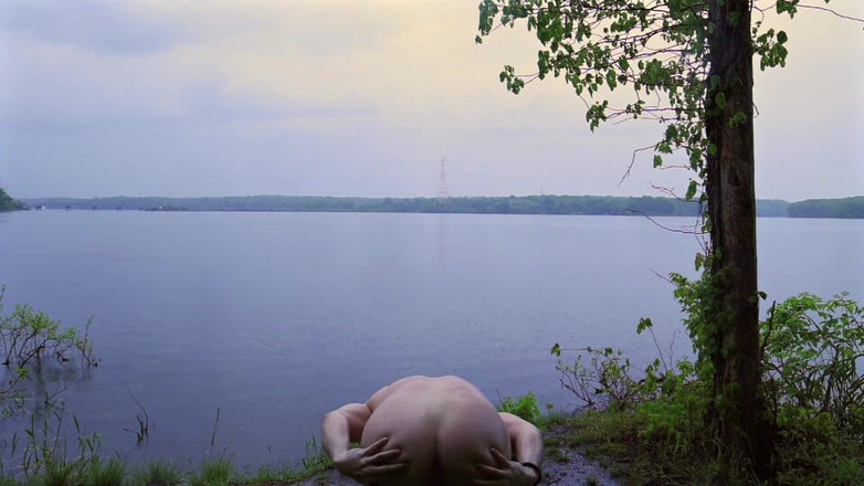 barenakedboy: Выгибаю и под дождем у озера