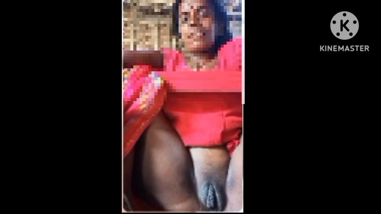 Xxxirc: 德西哥在视频通话中做爱