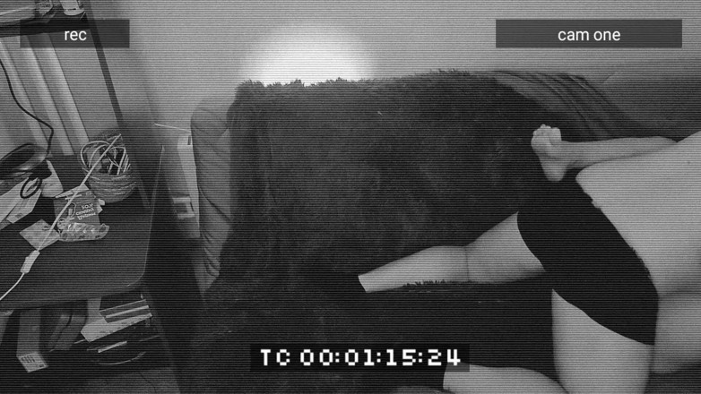 InnessaKiss: Fördärvad sekreterare förför med sexiga fötter