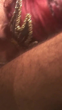 Рыжая возбужденная милфа принимает все хуи, которые хочет