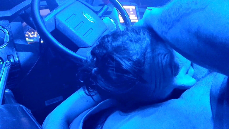 VinnyMacNDelilah: Pipe dans mon camion, éjaculation dans la bouche