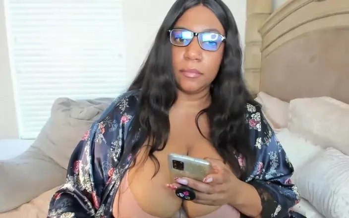 Josie4yourpleasure: Stream Started 11/13/2022 07:46 Pm Hai
