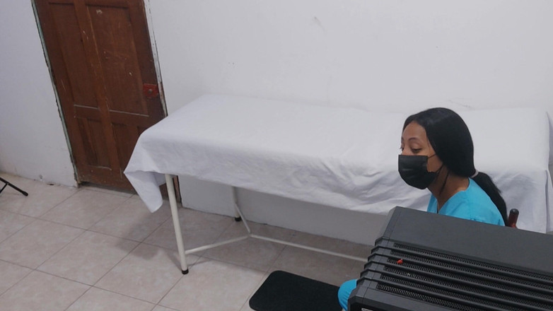 NEGRITA SEXY: Nurse Porn!! They Seduce a Patient to Fuck in the...