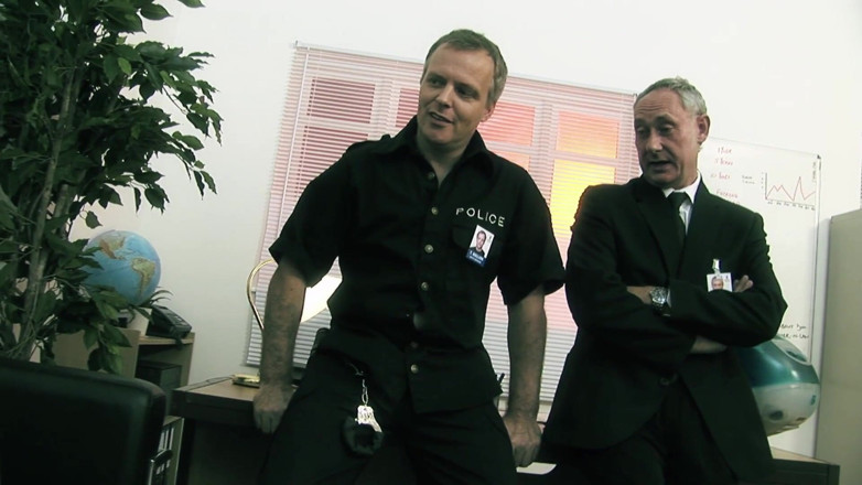 Threesome 4ever: La segretaria viene scopata da un capo affamato di figa...