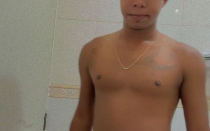 Murphy_aq: Muscular Young Man Strips Naked Before the Shower