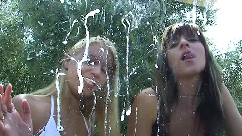 Lesbian Stories: Remaja lesbian ternganga dubur dan pepek