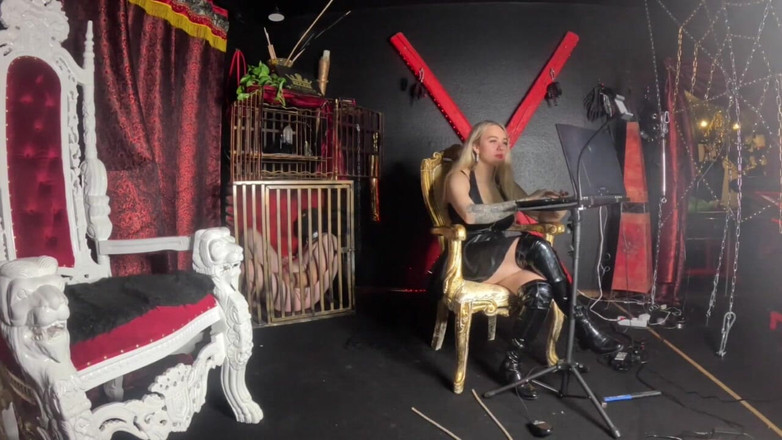 Queen_of_BDSM: Dein Neues Zuhause Ist Das Kaefig!