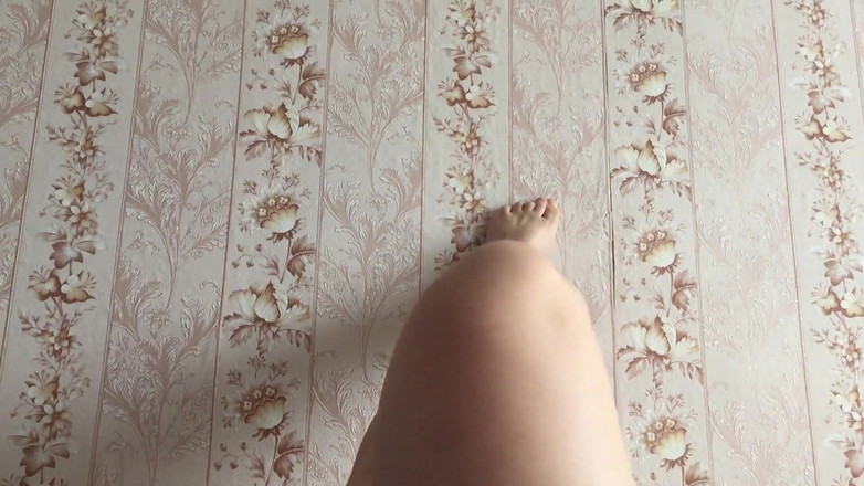 Lux Eva: 섹시한 다리 앨리스 재미