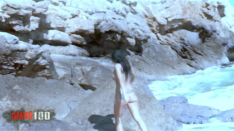 MMM100: Nina Roberts: l'incredibile Nina Robets si spoglia nel mare