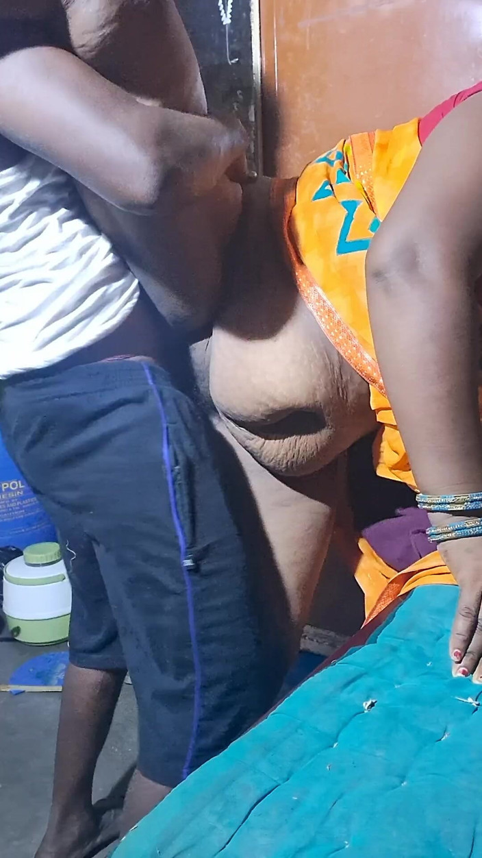 Puja bhabi: Desi Bhabhi jebanie w Dogy