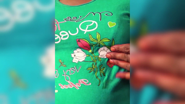 Ammukutty88: Ammu t-shirt Entfernen show große möpse und Ölmassage riesige titten