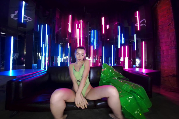 StasyQVR: Green dengan Envy