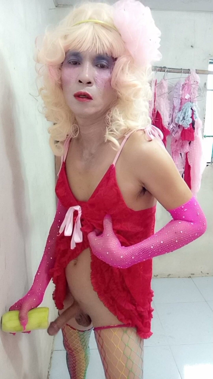 nguyen dang thien tri: Oanh Le Transgender memakai swafoto lucah pakaian seksi