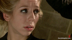 Everything Butt by Kink: Nawiedzony dom