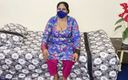 Raju Indian porn: Riesige pakistanische tante mit riesigen titten masturbiert mit großem dildo