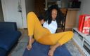 Anal Ebony XXX: Esguichando em leggings