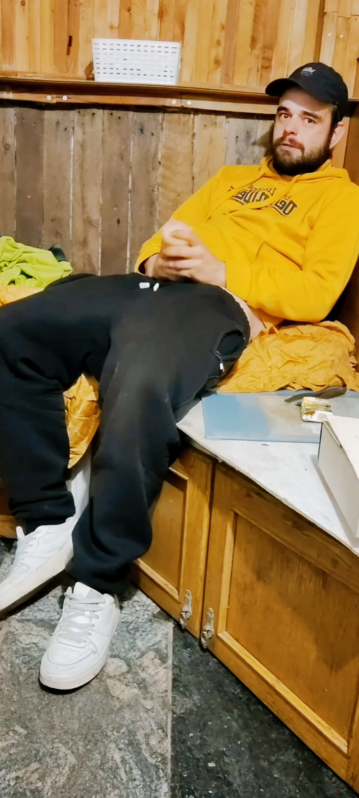 jerkofflover: Masturbation and Cumshot in a Yellow Jacket