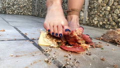 Goddess Lena: Schiacciare l'hamburger