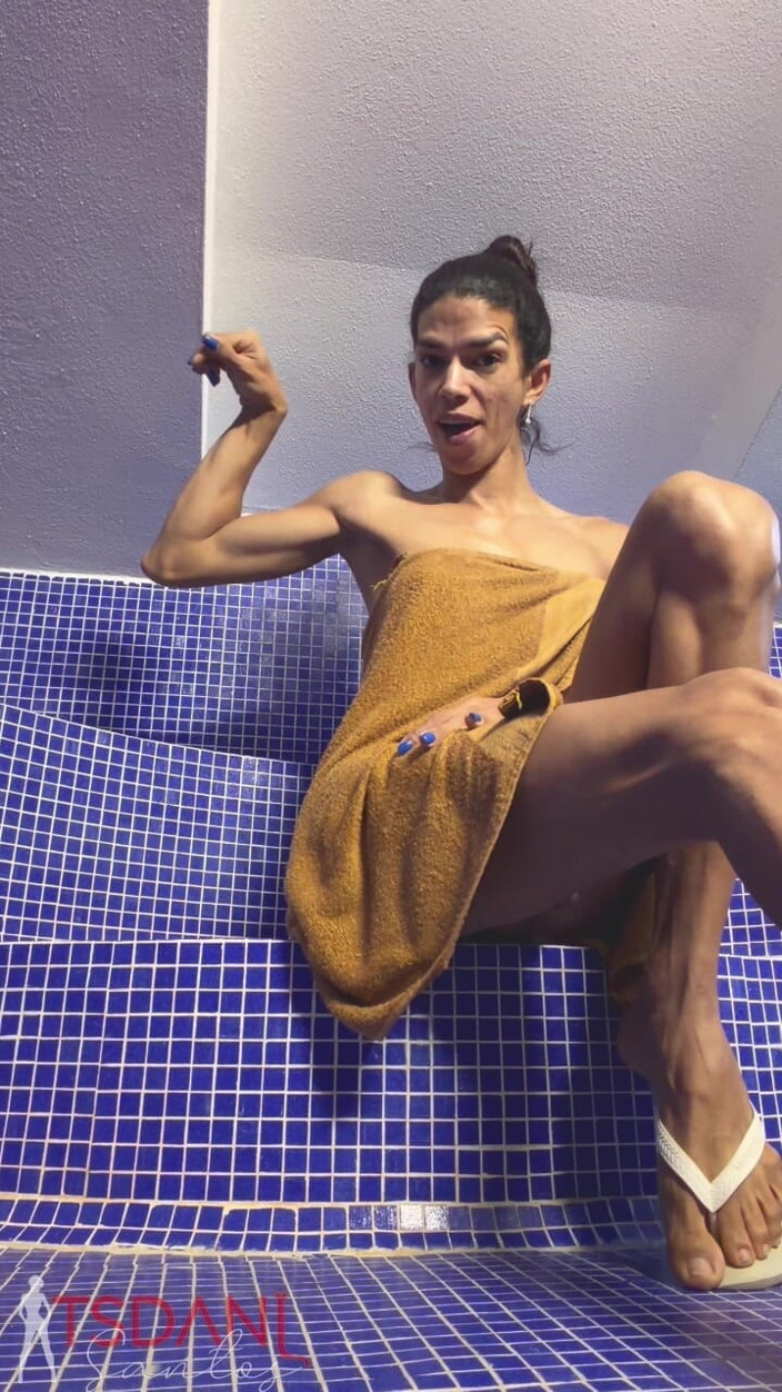 Tsdanisantos1: Follow Me