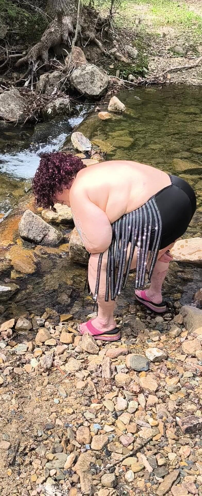 HerculesnVENUS: C'è uno sconosciuto che guarda questa ragazza selvaggia piscia?