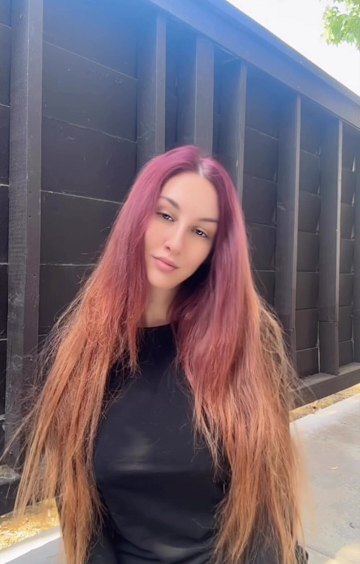 Artemisia Love: La milf tettona italiana artemisia ama i capelli lunghi fetish...