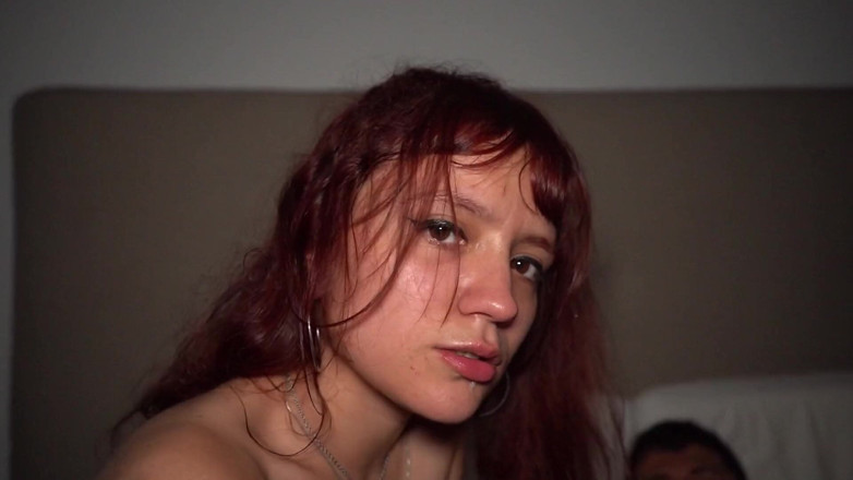 Valentino Roca TV: Threesome Caliente Con Squirt a Mi Novia Y Su Amiga