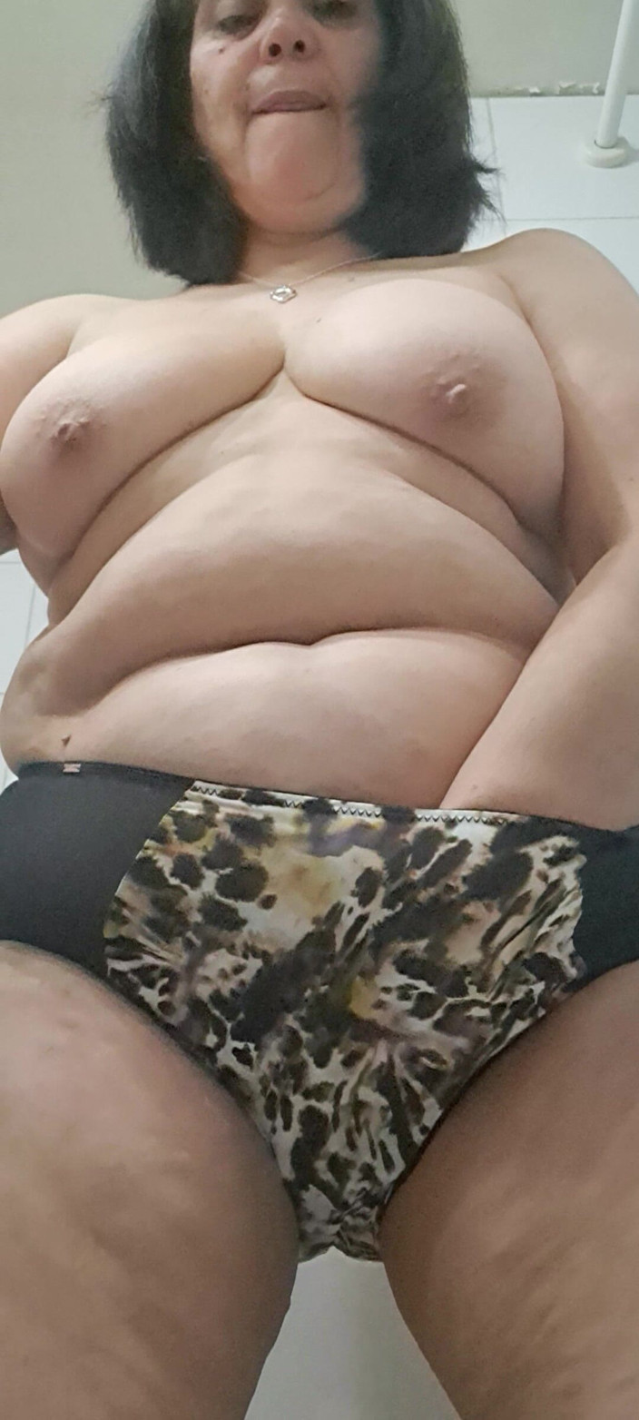 Mommy big hairy pussy: Vorrei infilare le dita nella vagina bagnata