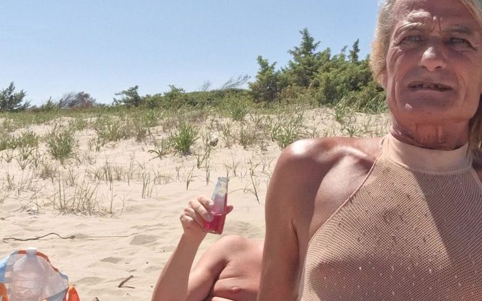 Gigi and David: Çıplaklar plajı stripchat seks gösterisi gigindave transeksüel kız arkadaş mobil...