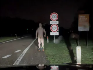 Çıplak açık havada derleme