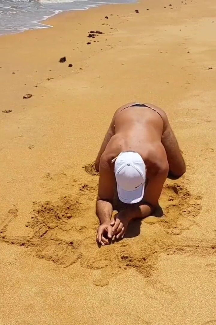 Ladysilvas: Ladysilva crossdresser sur le cul sexy de la plage