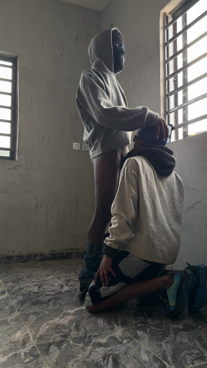 YungthugM: Ne futem într-o clădire incompletă