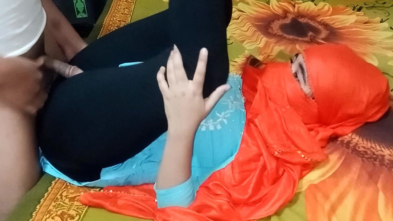 ValuableBridge1: लड़की सेक्स के लिए पूरी तरह से बेचैन है